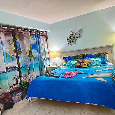 Waikiki 2 Bedrooms, 1 Bath, Free Parking, Sleep 6 Honolulu Luaran gambar