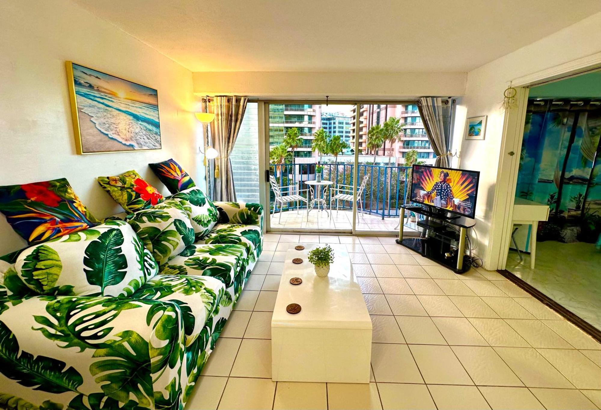 Waikiki 2 Bedrooms, 1 Bath, Free Parking, Sleep 6 Honolulu Luaran gambar