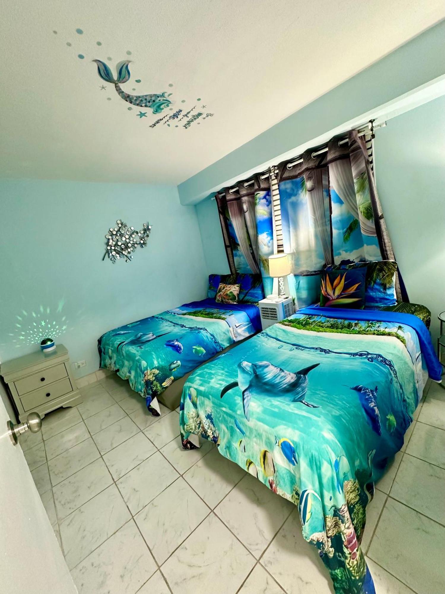 Waikiki 2 Bedrooms, 1 Bath, Free Parking, Sleep 6 Honolulu Luaran gambar